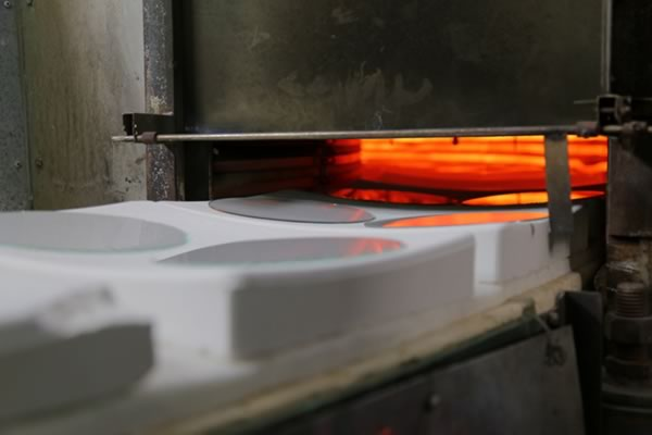 Testing heater for glass strength