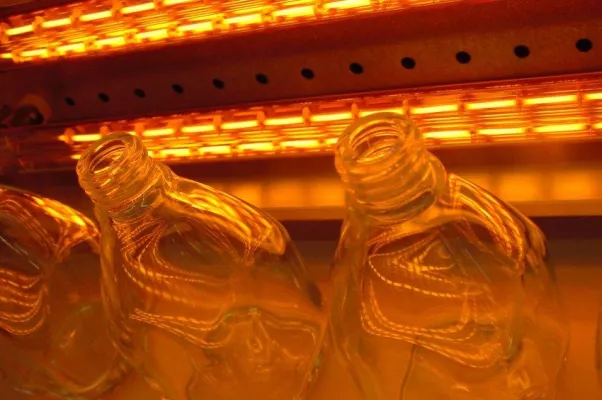 Sapphire glass processing heater
